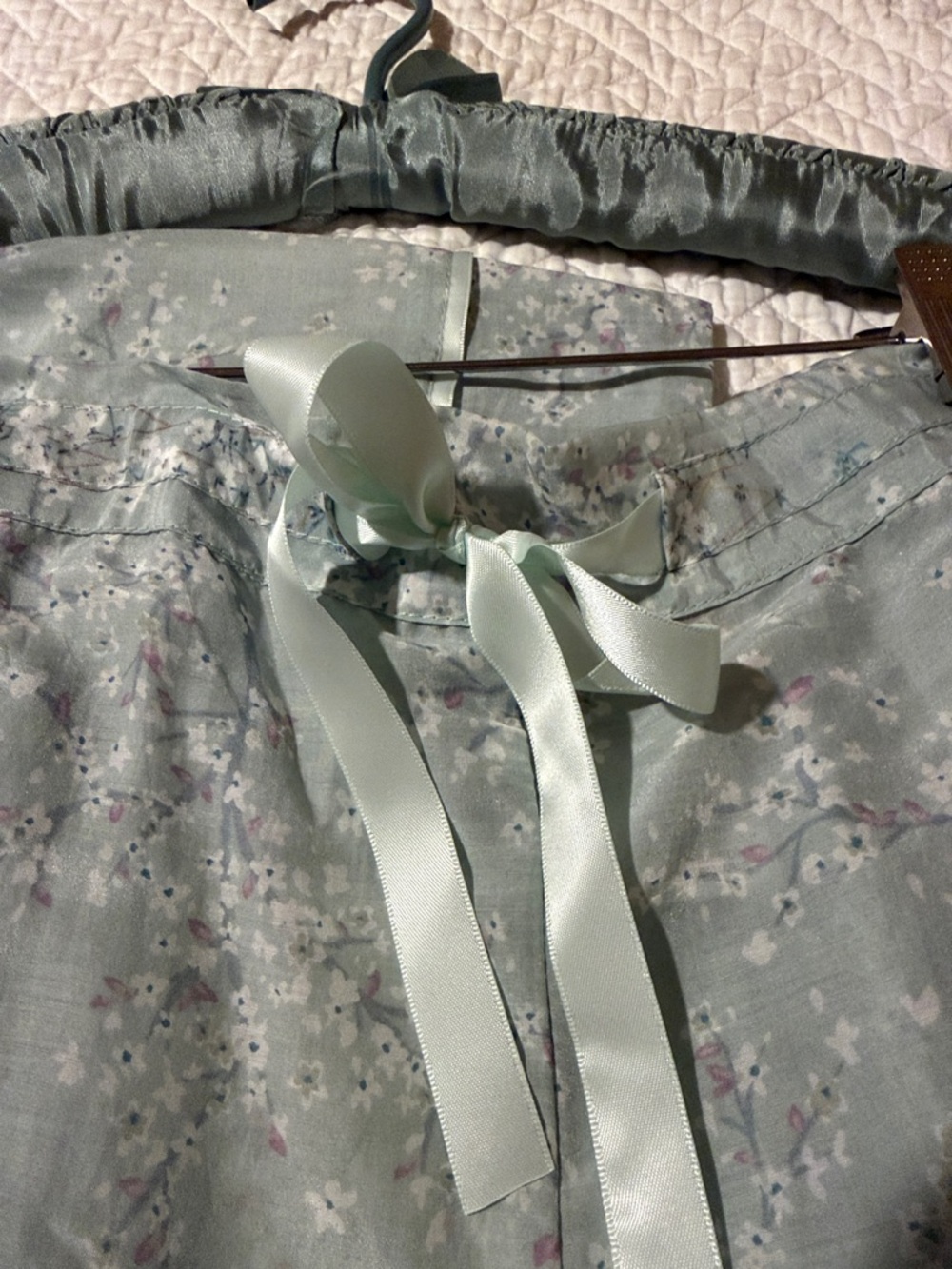 Cheri Blossom Sage Crop Pajama Set size large (hard to find) - Picture 13 of 16